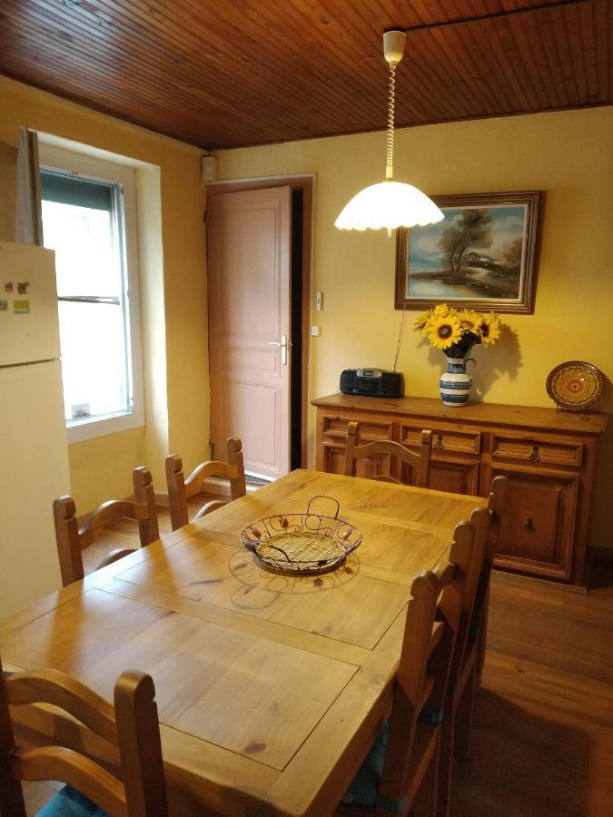 Maison Familiale Centenaire De Vigneron Montescot Buitenkant foto